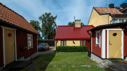 Unik möjlighet i hjärtat av Visby med utsikt mot S:t Nicolai kyrkoruin